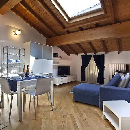 La Colombina Apartment *